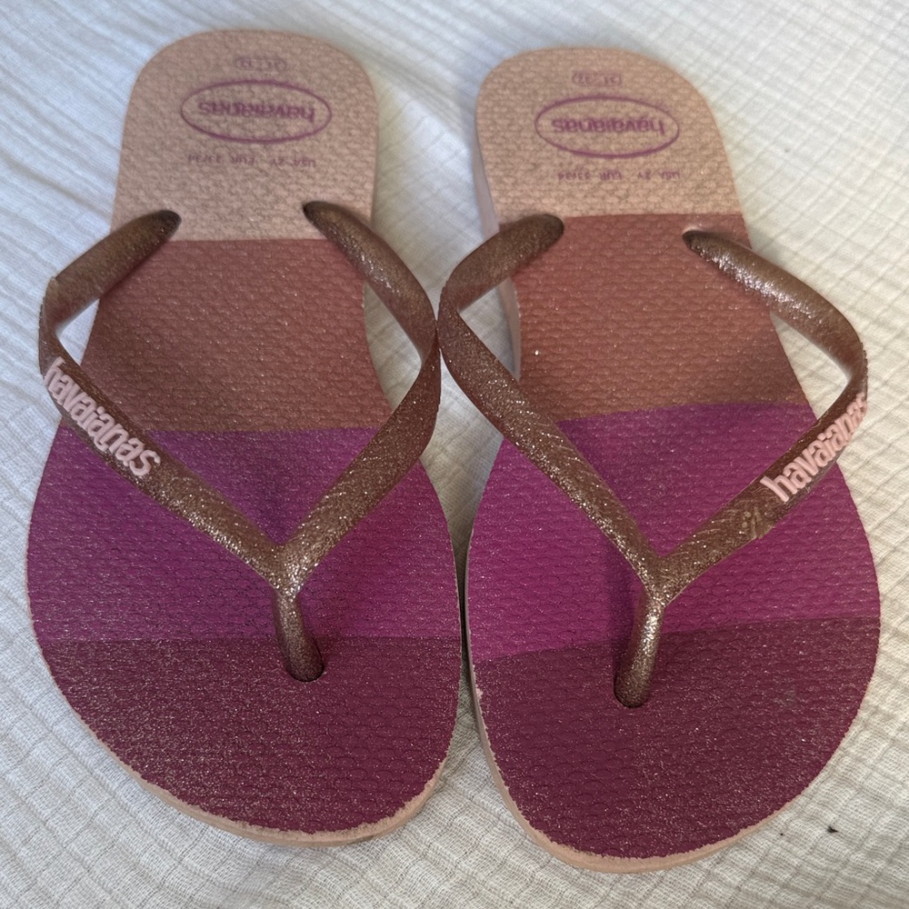 Havaianas kids Pink and Purple Sparkly Sandals Size 2 youth
